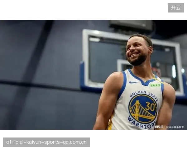 NBA明星库里：刻意放缓训练节奏，减轻膝盆负担——科尔的“慢节奏”智慧